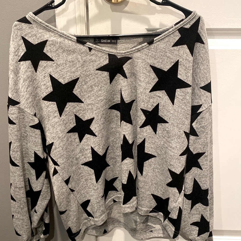 Shein long sleeve grey/star patterned top